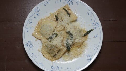 Tortelli verdi reggiani con ricotta e spinaci - Tortelli filled with ricotta and spinach